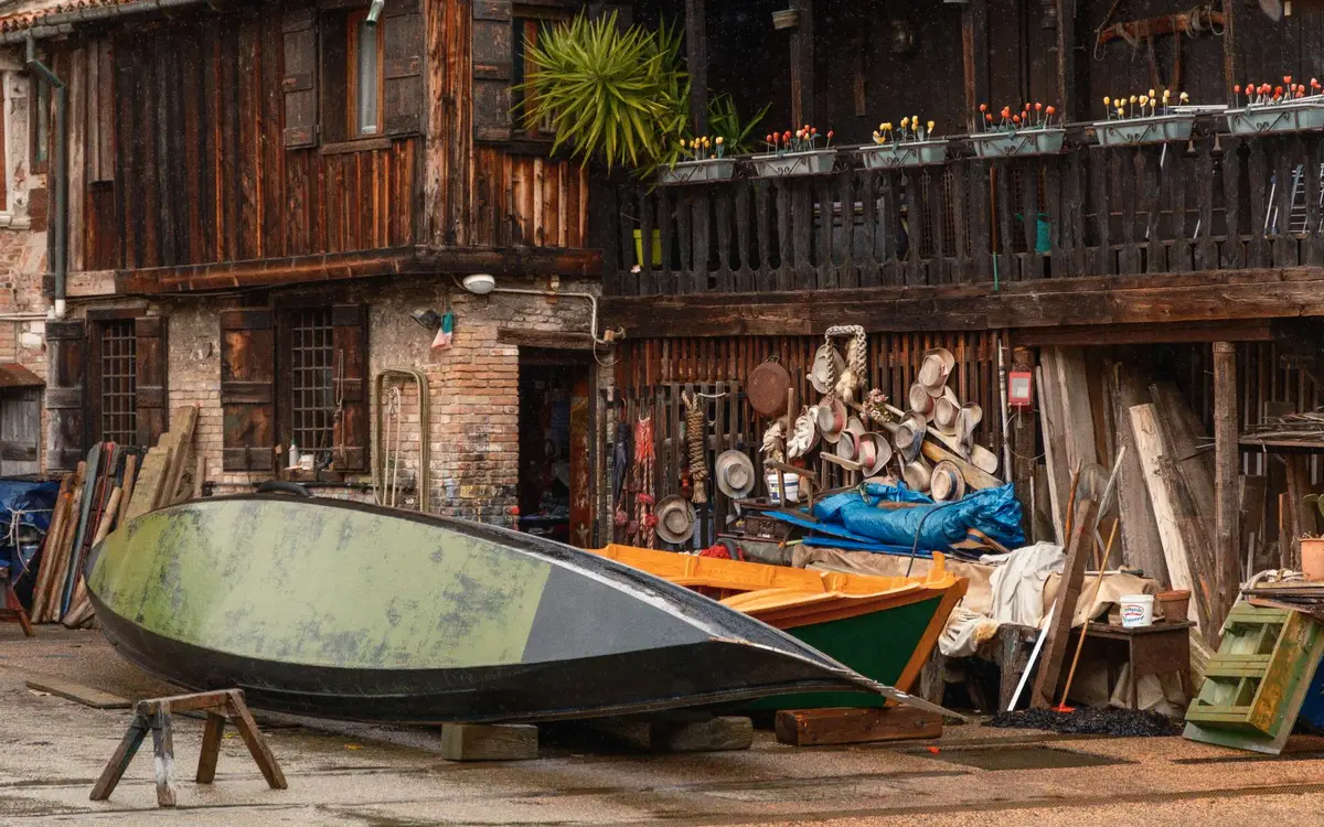 A boatyard that takes its time